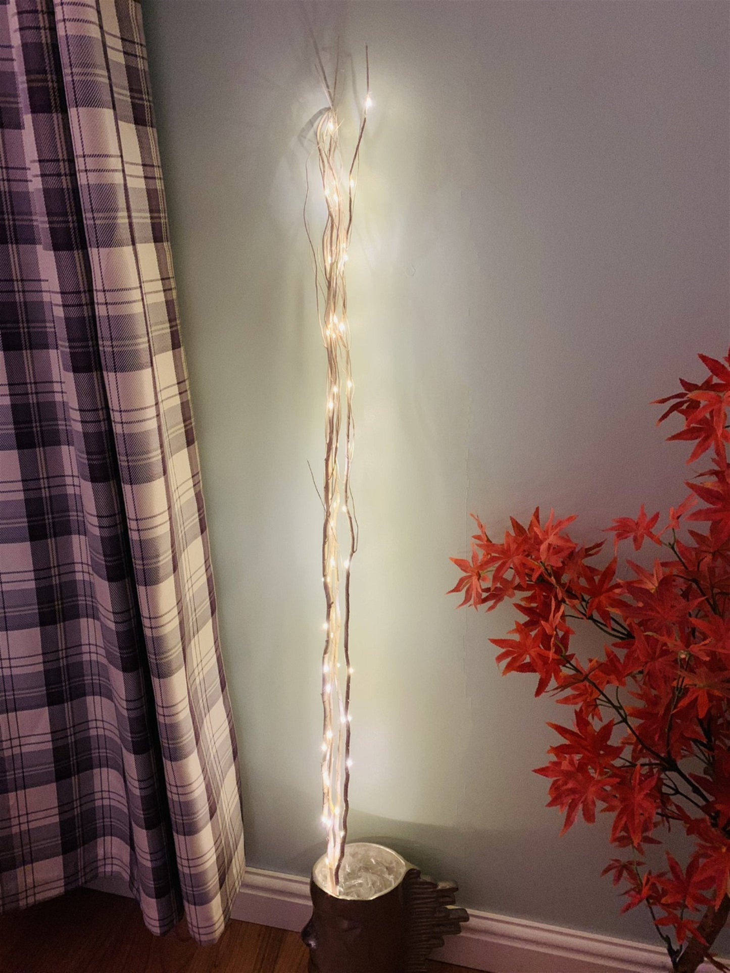 LED Lights on 4 White Branches-1