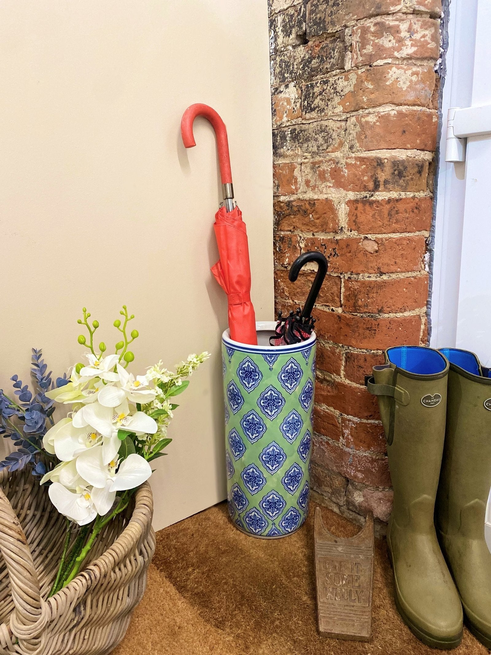 Green and White Diamond Print Umbrella Stand-2