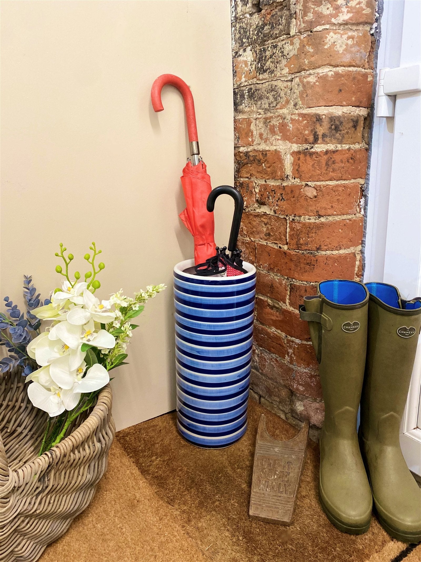 Horizontal Striped Umbrella Stand-1