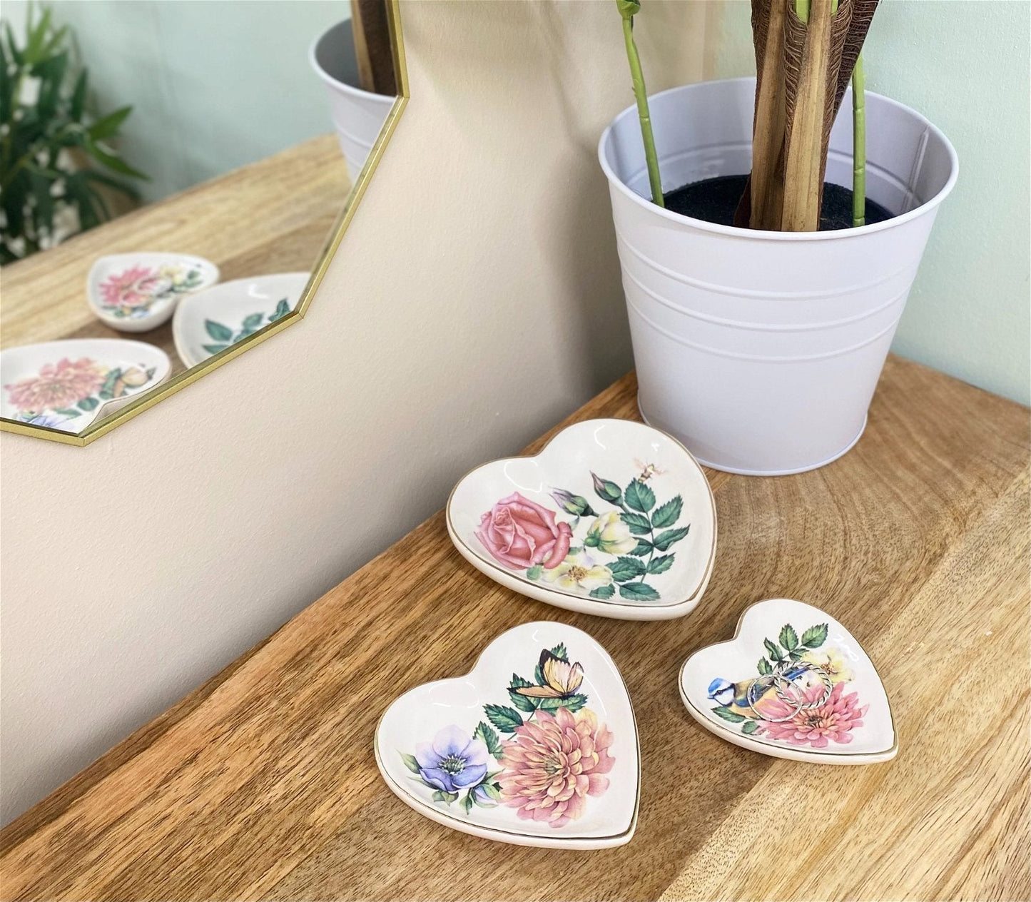 Set Of Three Heart Trinkets Dishes with Gold Edging-3