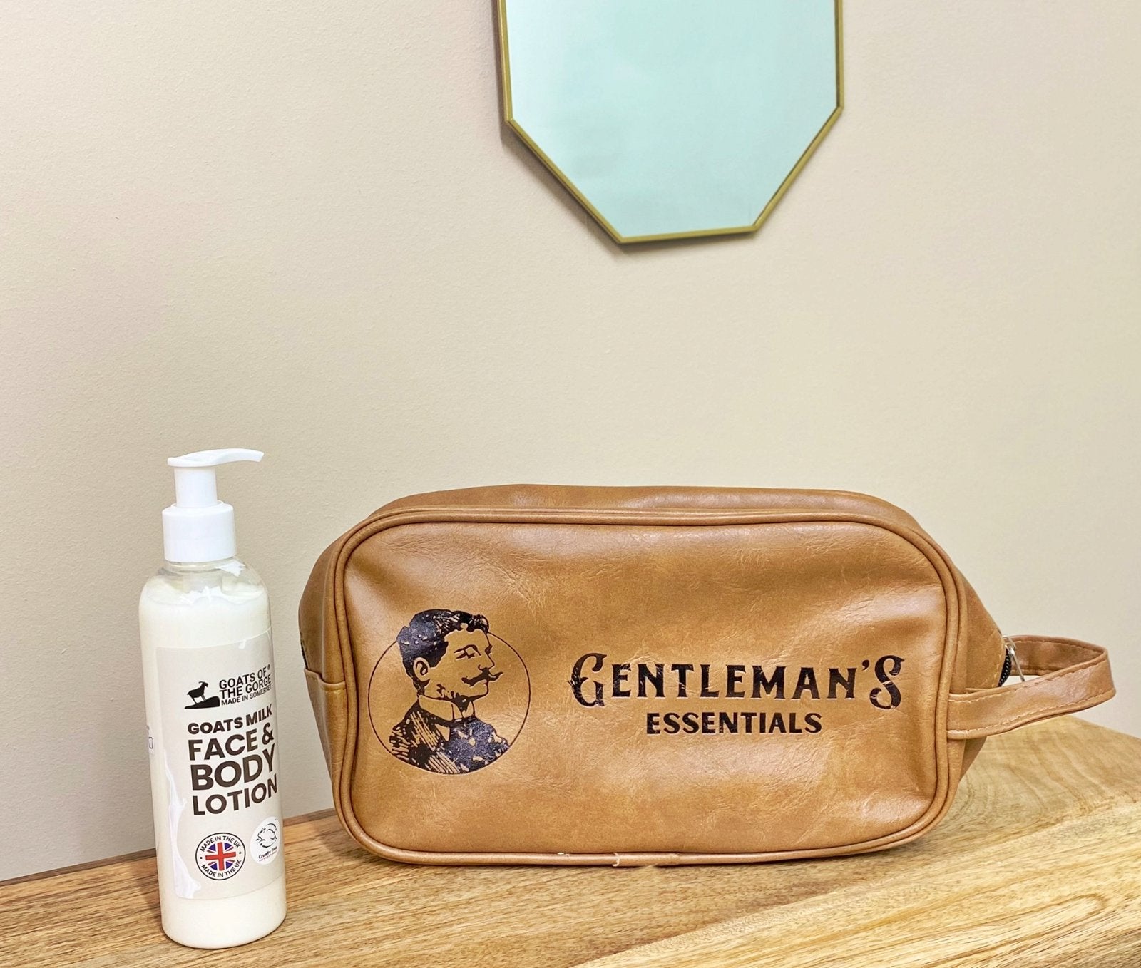 Gentlemans Toiletry Bag with Carrying Loop-2