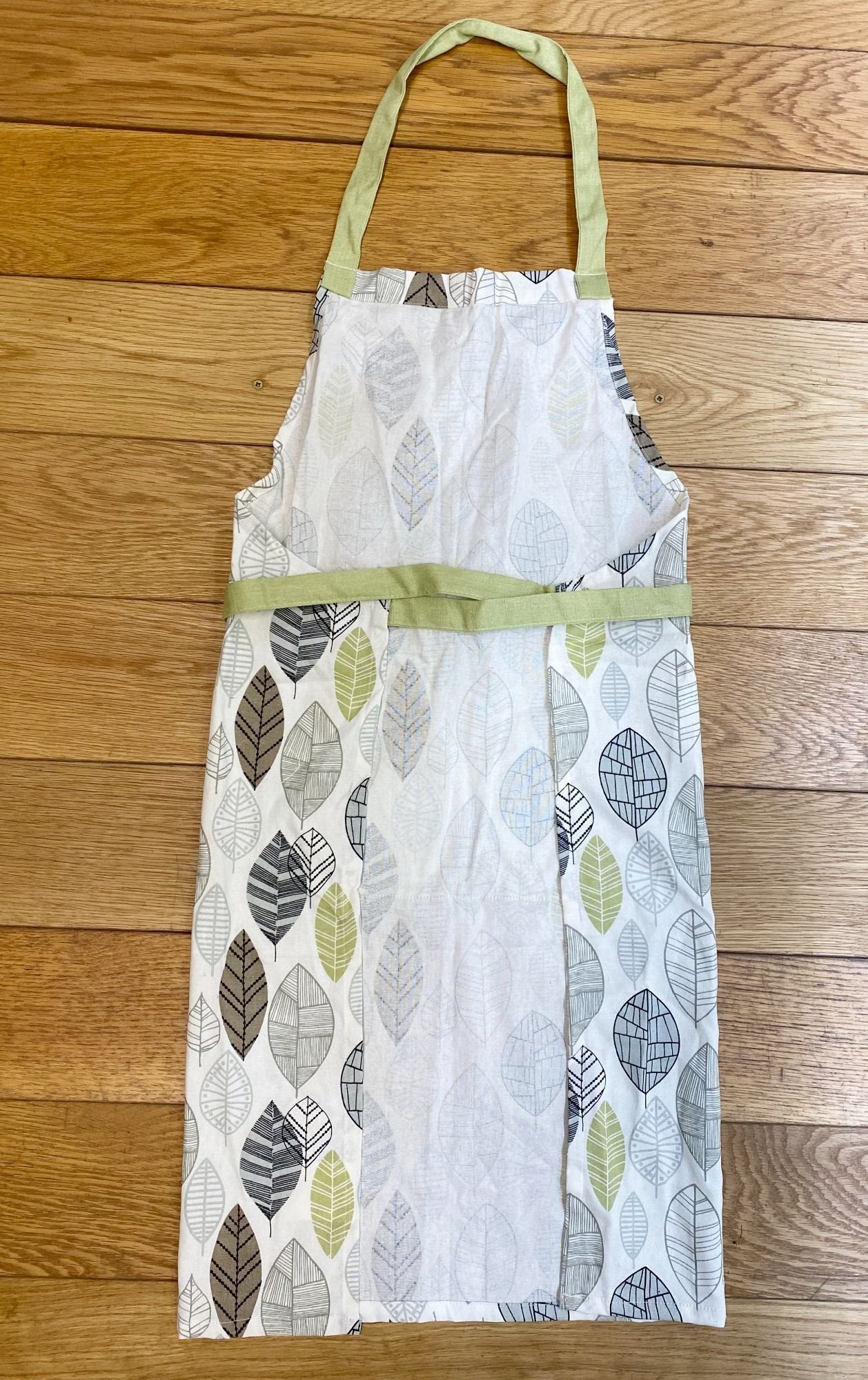 Kitchen Apron With Contemporary Green Leaf Print Design-2