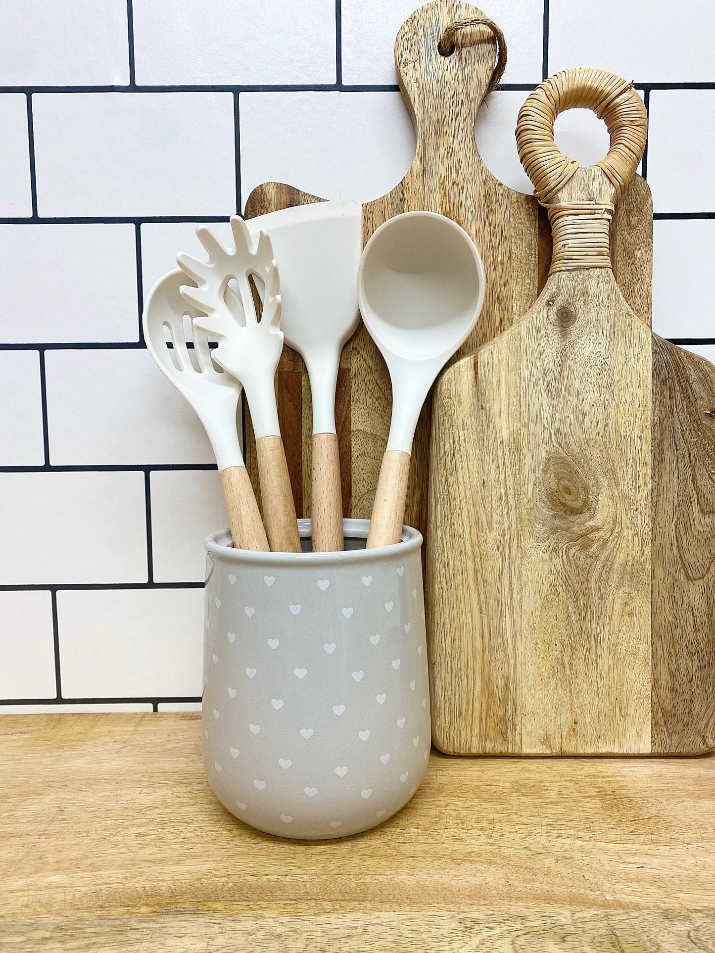 Hearts Design Utensil Holder-1