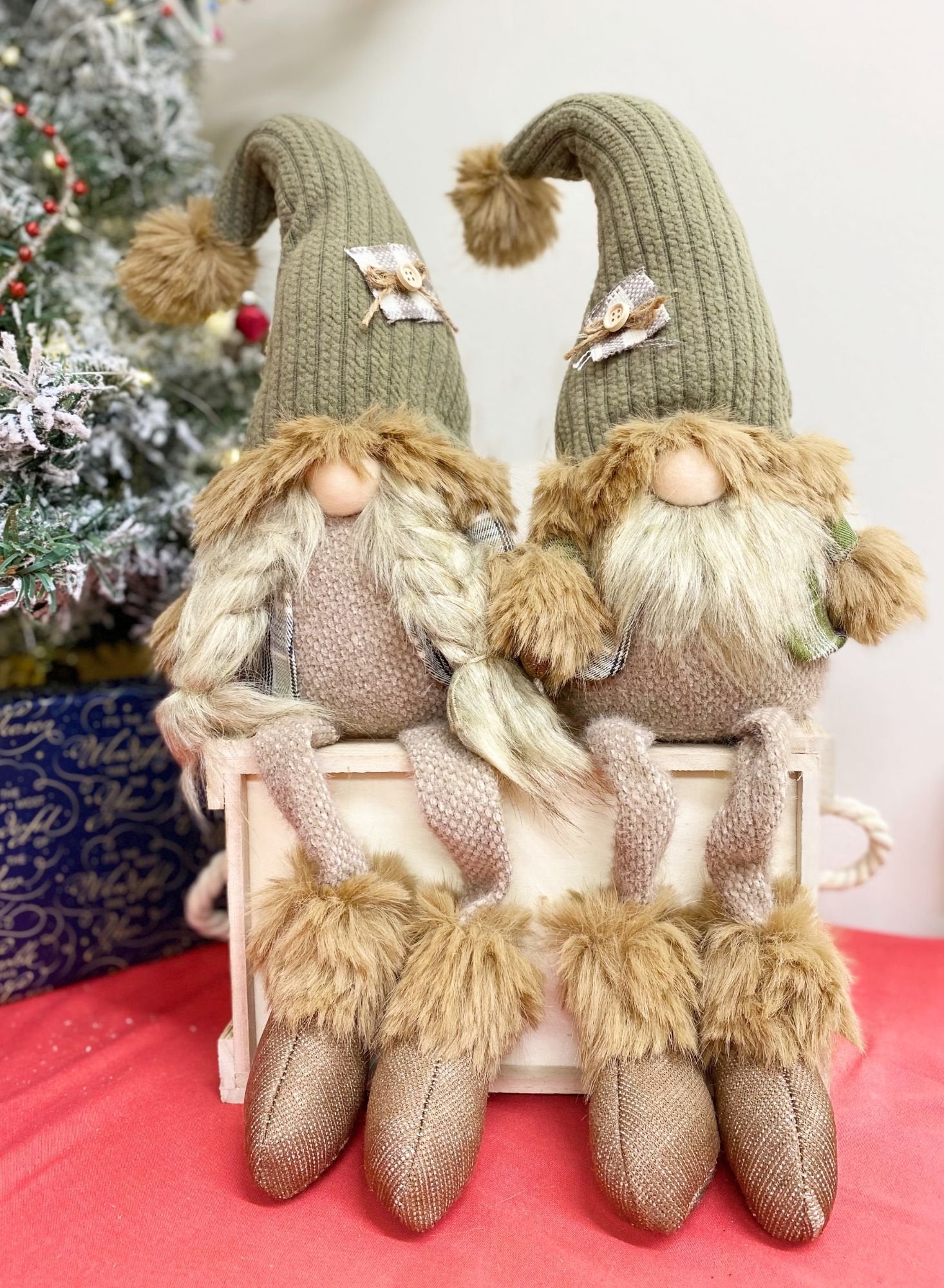 Sitting Mr & Mrs Santa Gonks With Dangly Legs-3