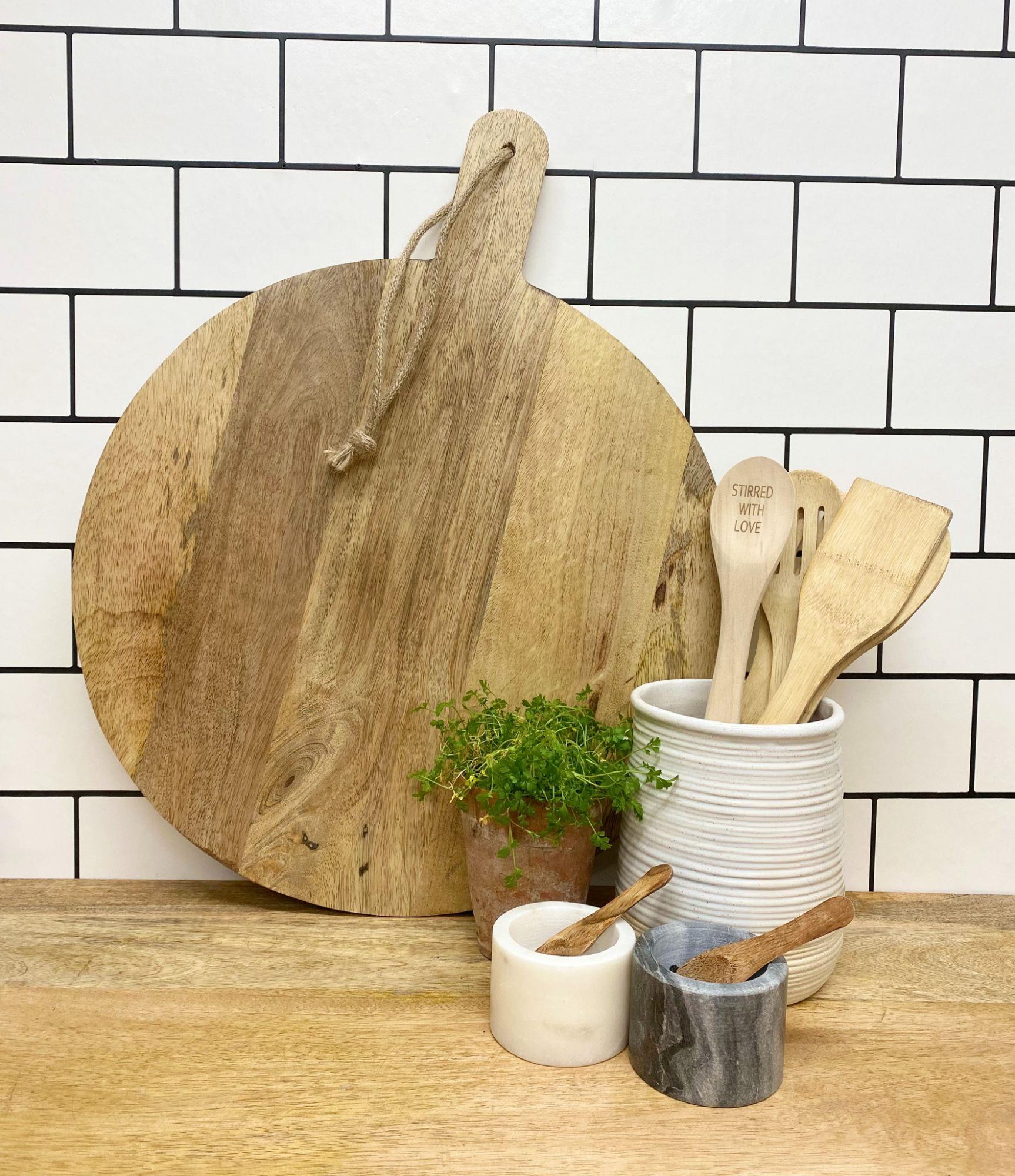 Round Wooden Chopping Board-1