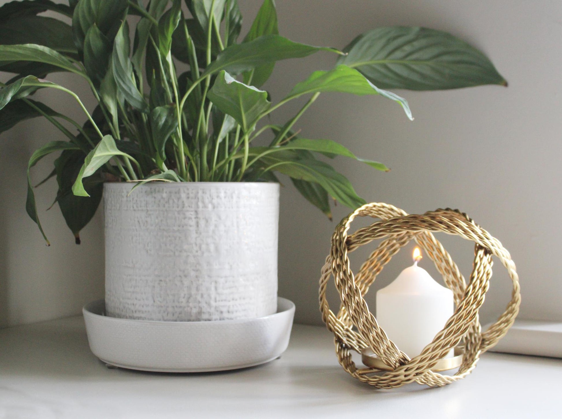 Gold Coloured Ball Candle Holder-1